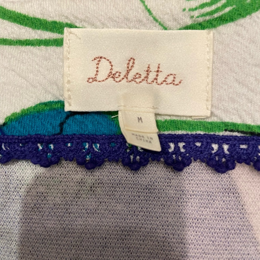 Deletta floral mini dress.